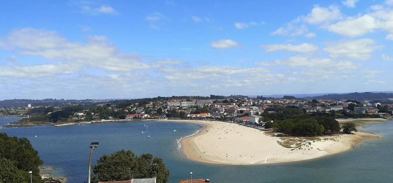Ferienwohnung Precioso Atico Frente A La Playa De Santa Cristina A Coruña Exterior foto